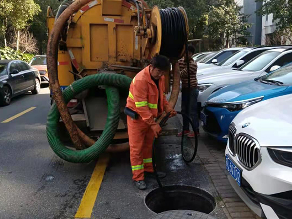 察布查尔排污管道清淤